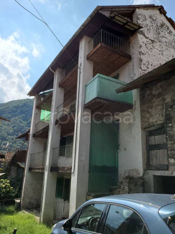 Casa Indipendente in vendita a Varallo parone