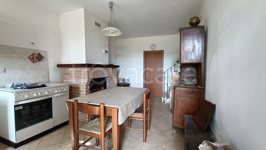Casa Indipendente in vendita a Serravalle di Chienti frazione Costa