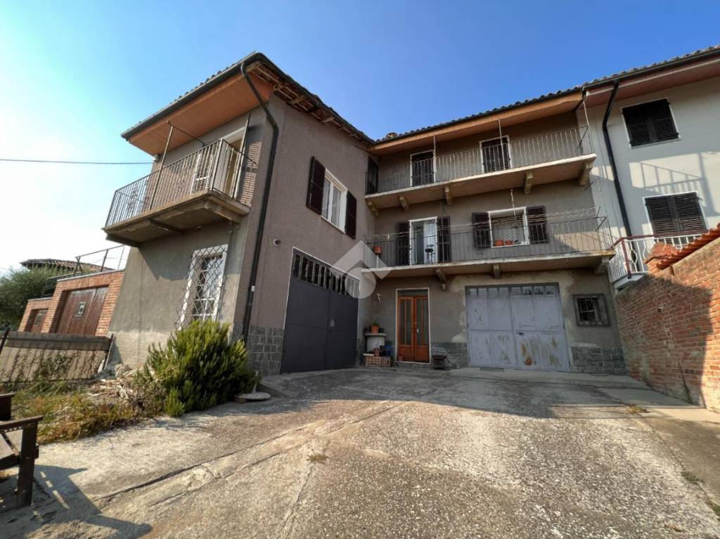 Casa Indipendente in vendita a Montiglio Monferrato via Torino, 14