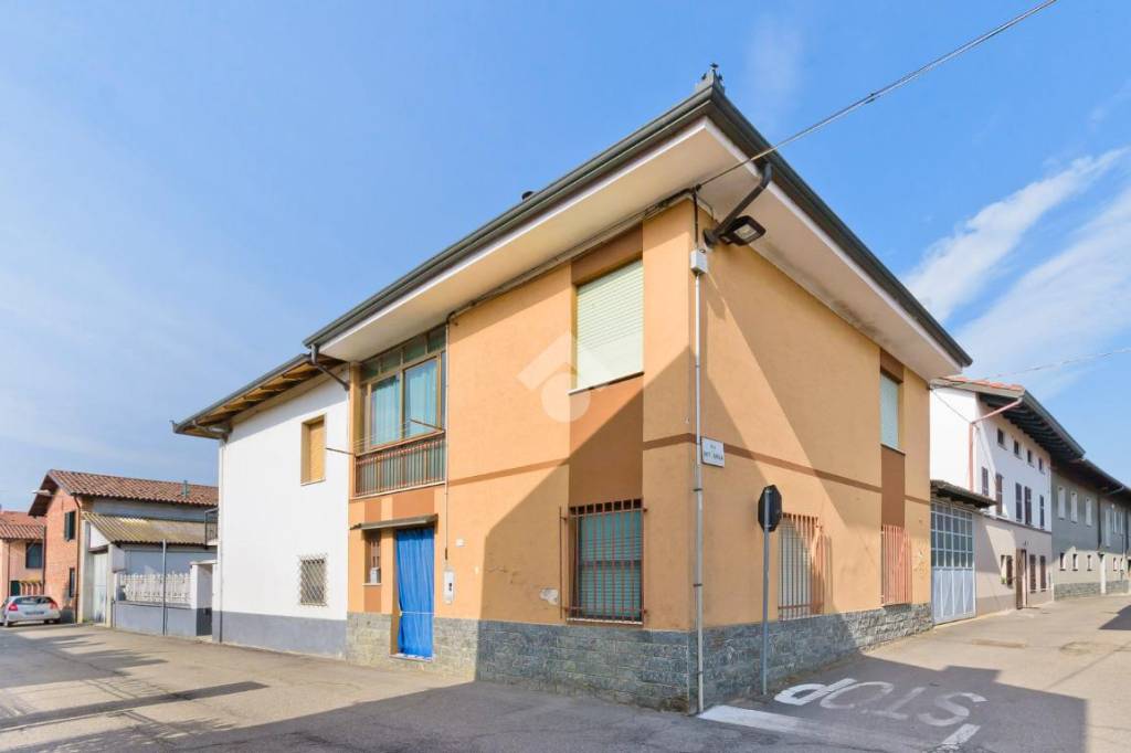 Casa Indipendente in vendita a Buttigliera d'Asti via Canonico Bosso, 24