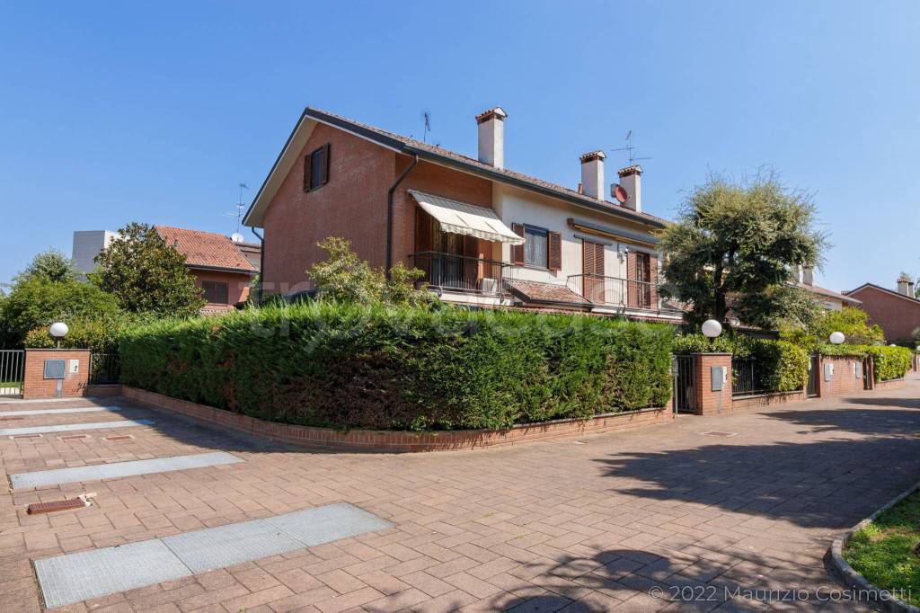 Villa a Schiera in vendita a Rozzano via Alessandro Manzoni, 52A