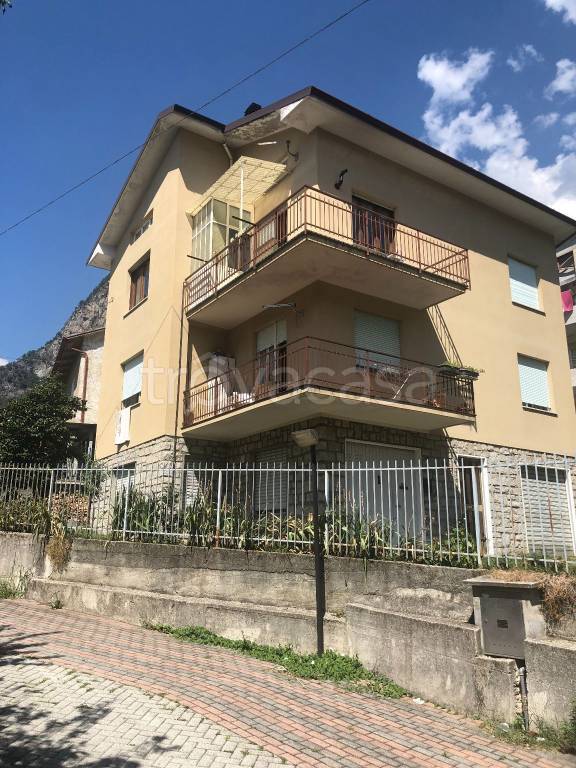 Appartamento in in vendita da privato a Chiavenna via Alessandro Volta, 27