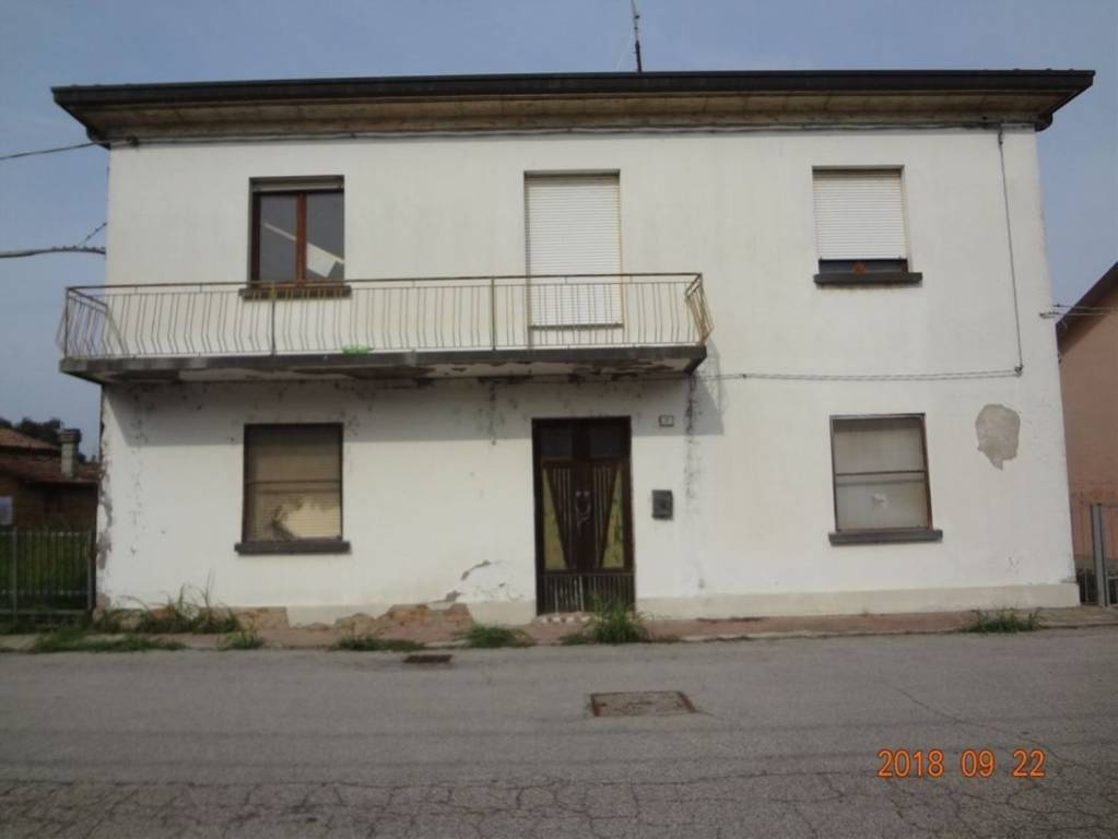 Villa in vendita ad Argenta strada 18 Aprile 1945