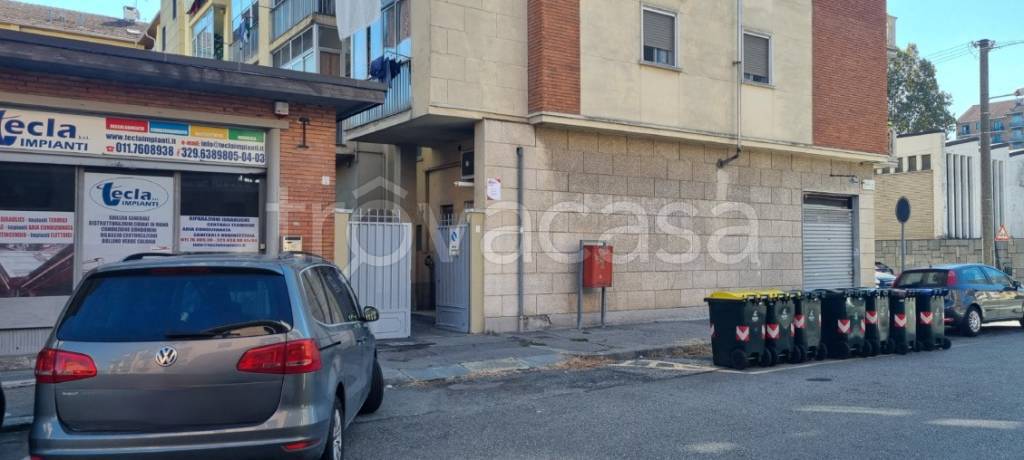 Garage in vendita a Torino via Leonardo Fea, 16