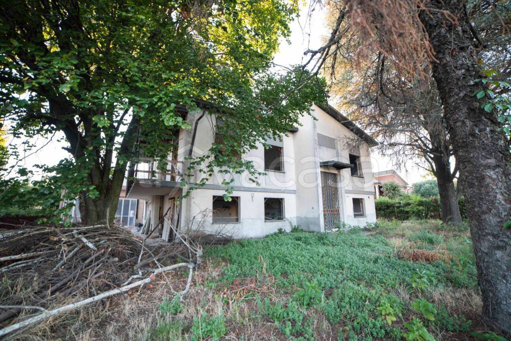 Villa in vendita a Codogno via Alessandro Volta