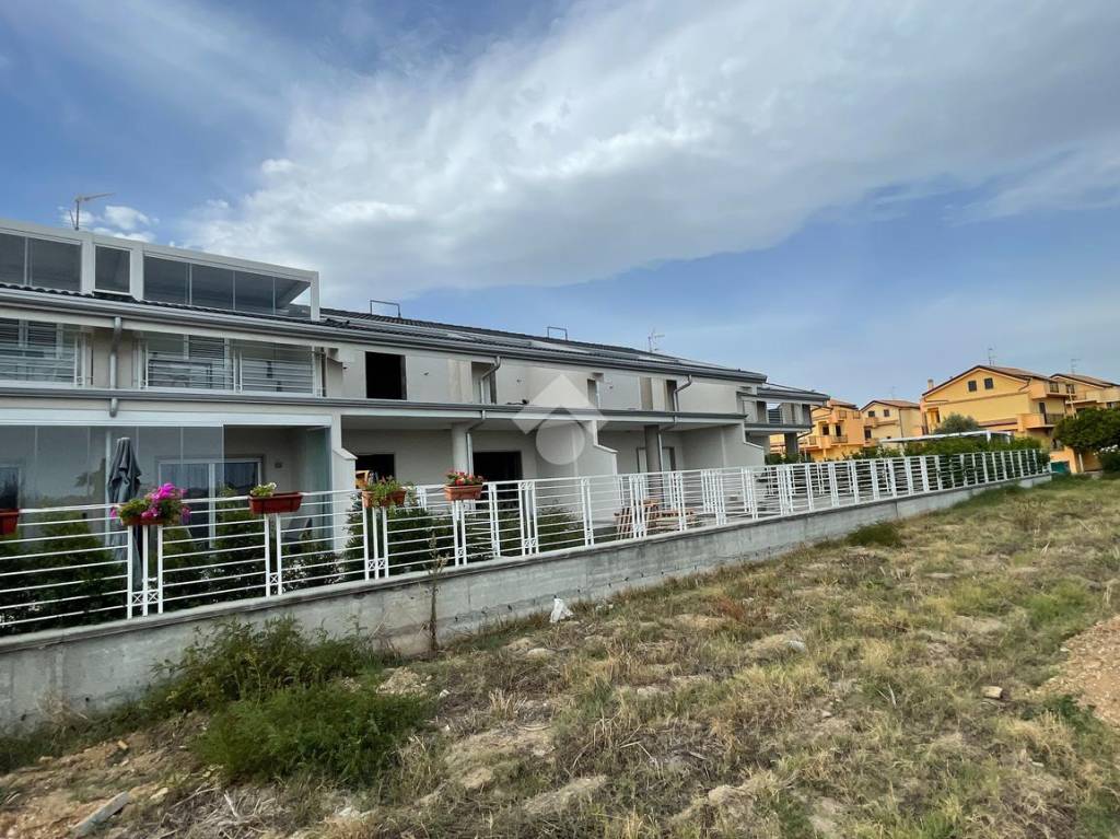 Villa a Schiera in vendita a Corigliano-Rossano contrada Momena