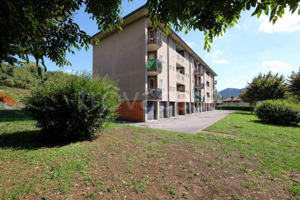 Appartamento in vendita a Caprino Bergamasco via ca' di olfi 3