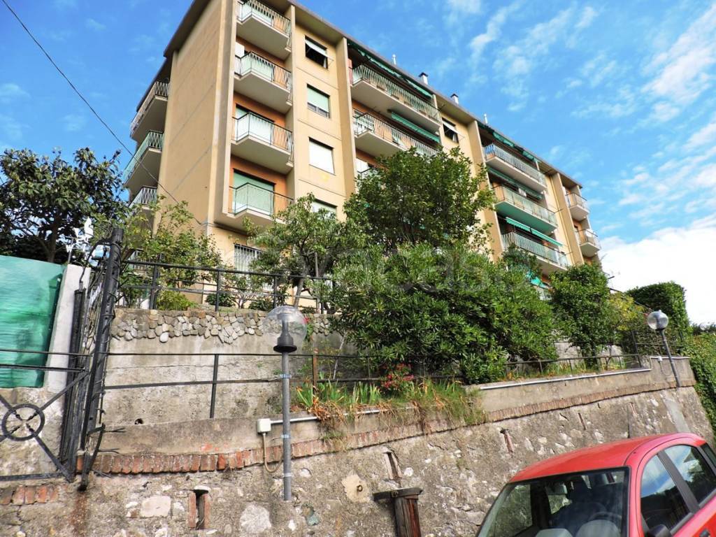 Appartamento in vendita a Genova via Percile