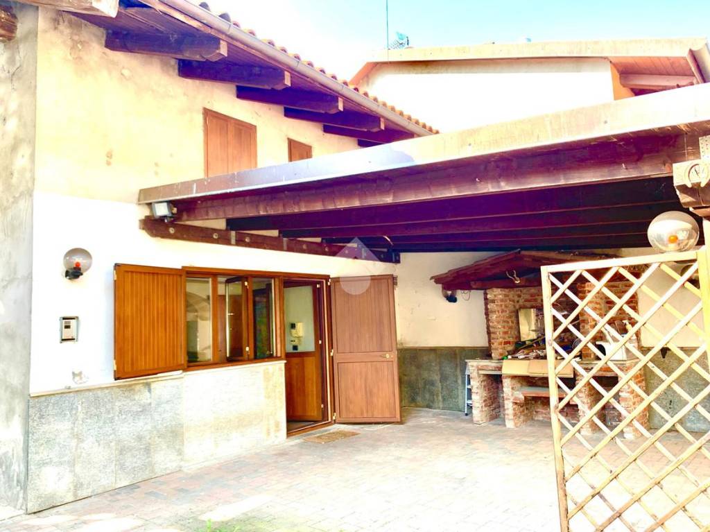Casa Indipendente in vendita a Fiano via san firmino, 36