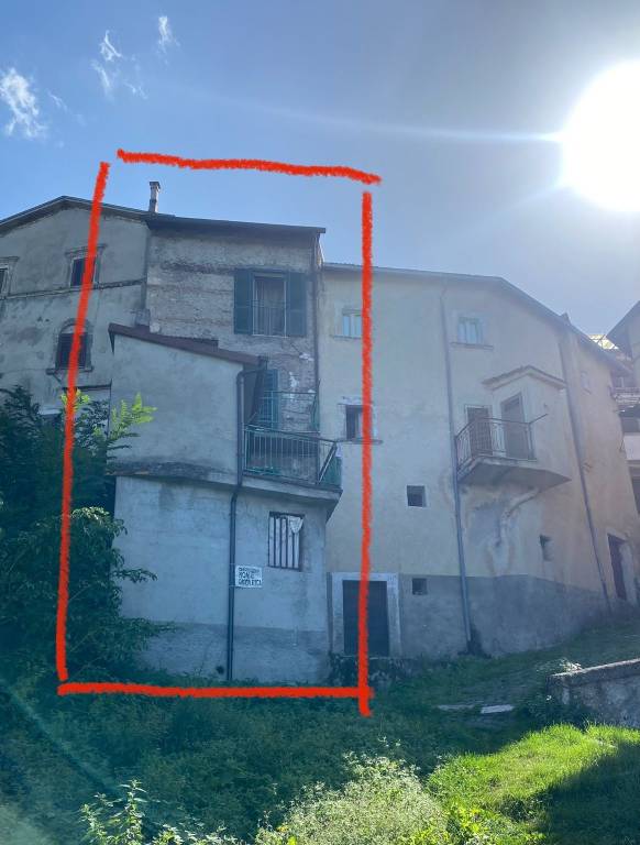 Appartamento in in vendita da privato a Capistrello via Porta San Pietro, 24