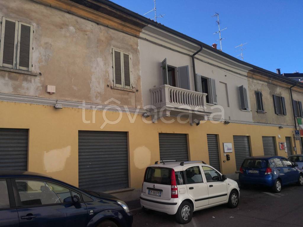 Appartamento in vendita a Rovellasca via Camillo Benso di Cavour, 17