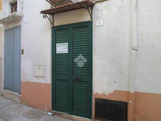 Casa indipendente in vendita ad alezio vico forno, 1