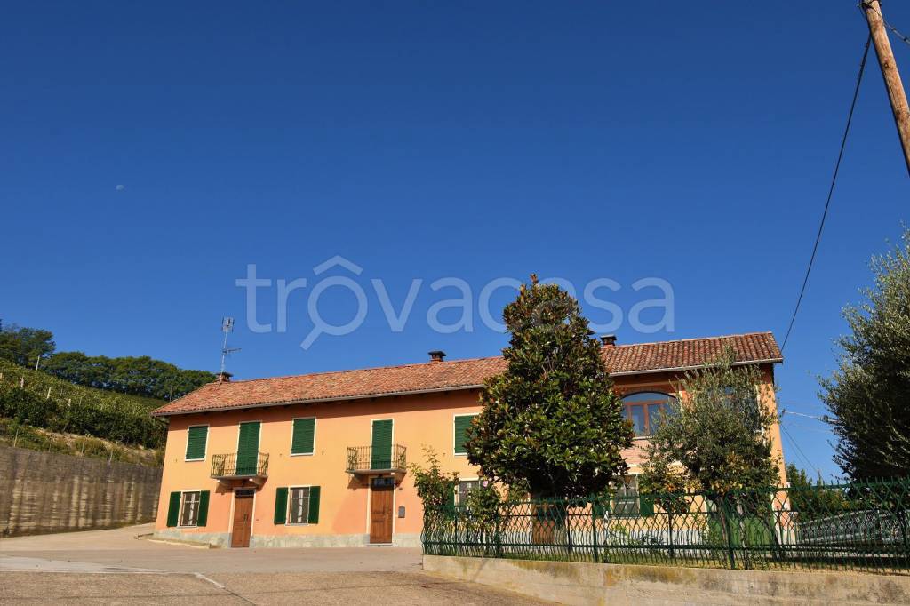 Casale in vendita a Costigliole d'Asti