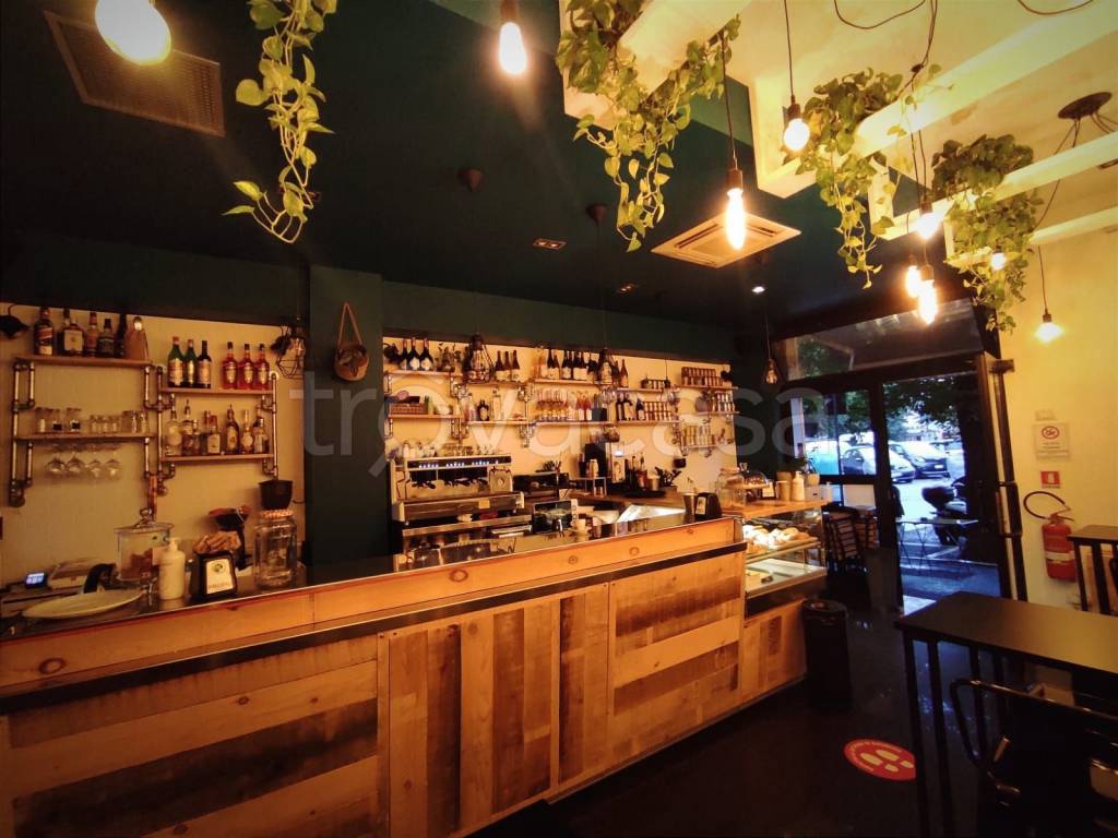 Bar in in vendita da privato a Roma piazza Ottavilla, 4