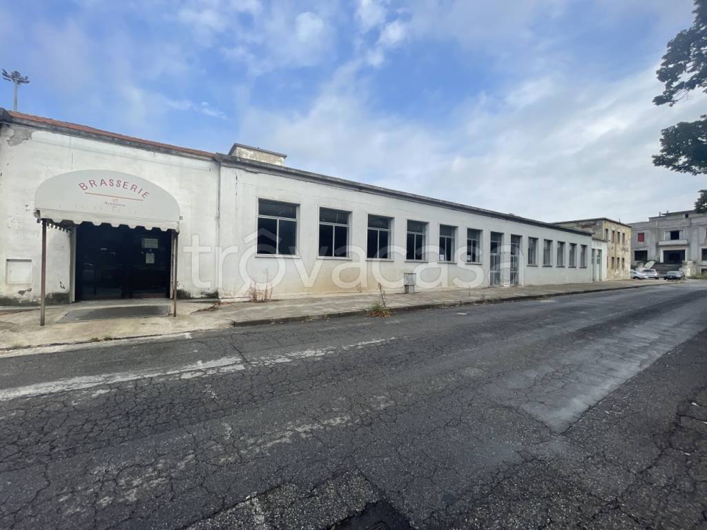 Capannone Industriale in vendita a Novara via Fauser, 5E