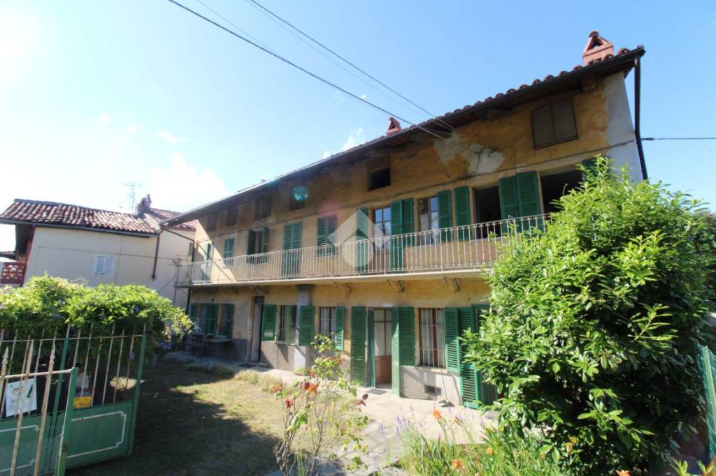 Casa Indipendente in vendita a Viverone via umberto I, 16