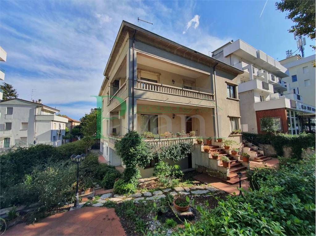 Villa in vendita a Rimini viale Tripoli, 201