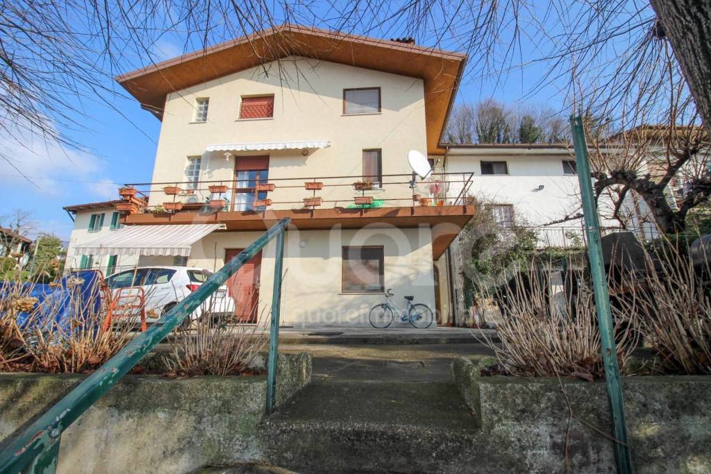 Casa Indipendente in vendita a Tarcento via Zucchia, 8