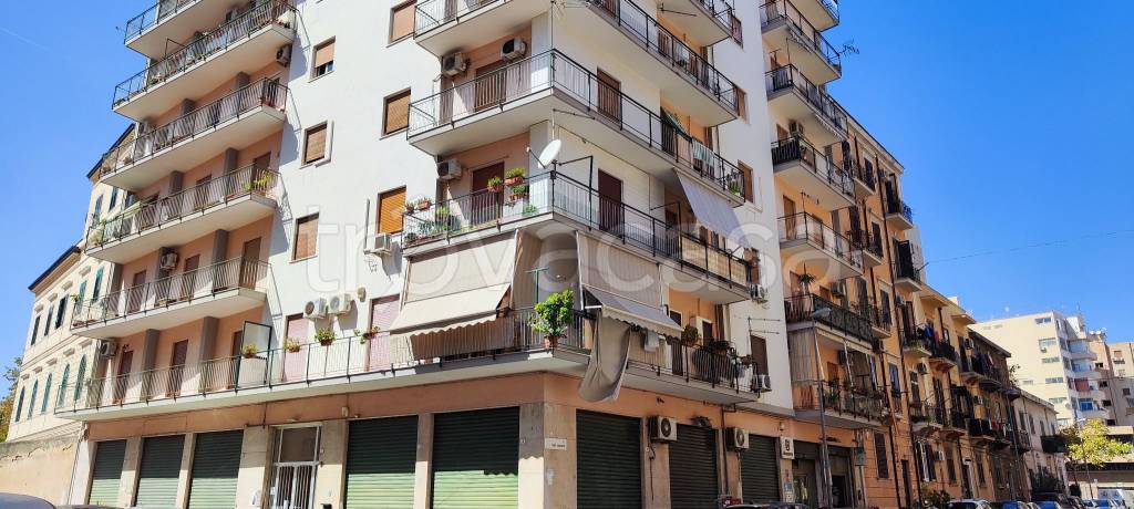 Appartamento in vendita a Palermo via Brigata Aosta, 2C