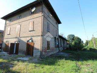 Casa indipendente in vendita a casalgrande via canale, 104