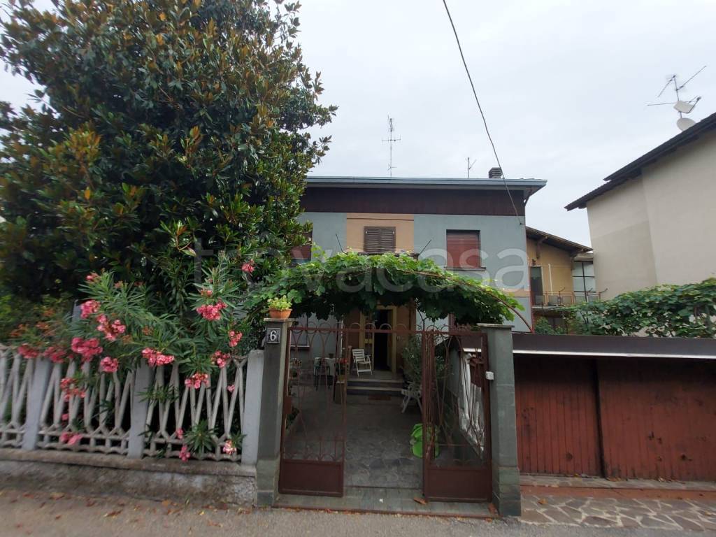 Villa in in vendita da privato a Pioltello via Giovanni Pascoli, 6