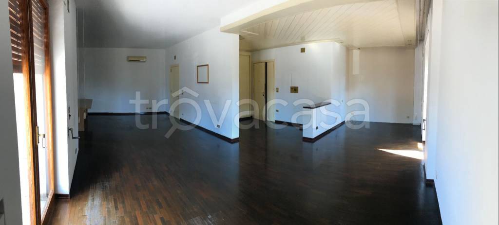 Appartamento in in vendita da privato a Bari via delle Murge, 65