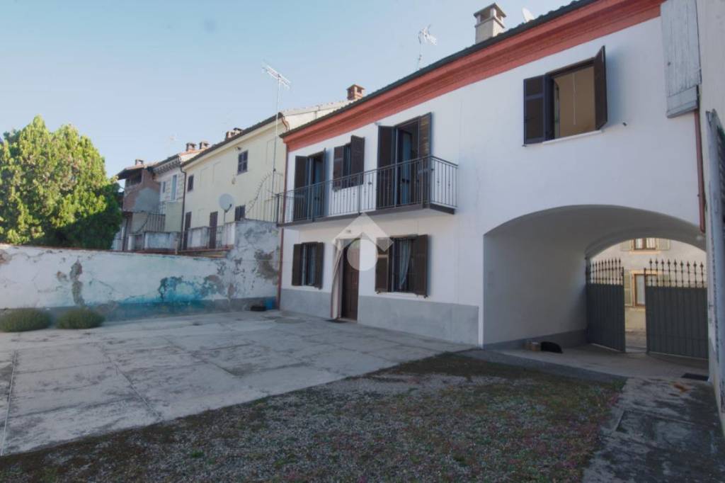 Casa Indipendente in vendita a Ozzano Monferrato via Santa Maria, 15