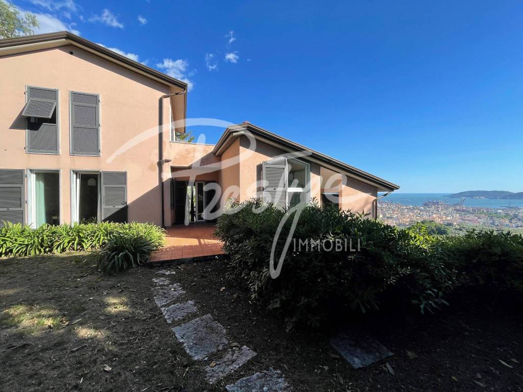 Villa in vendita a La Spezia via Guglielmo Marconi