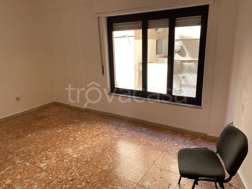 Ufficio in in vendita da privato a Palermo via Mariano Stabile, 10
