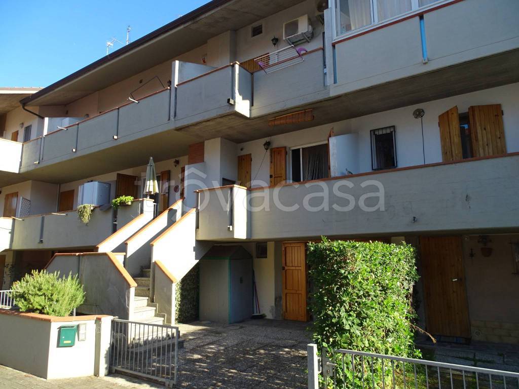 Villa a Schiera in vendita a Ravenna viale Benvenuto Cellini, 39