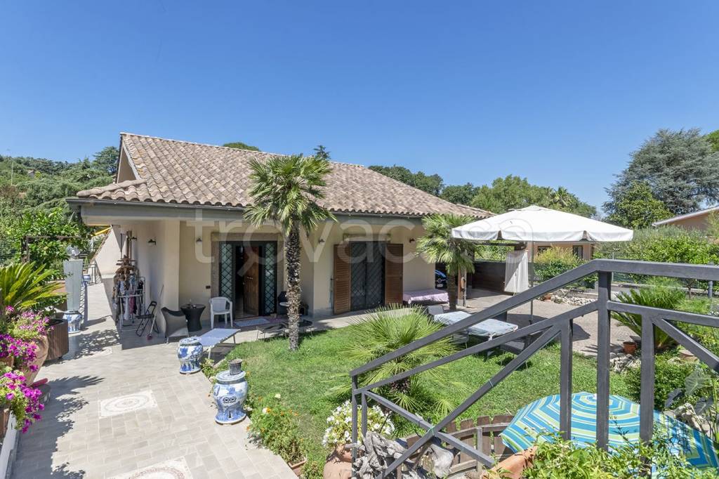 Villa Bifamiliare in vendita a Rignano Flaminio via Orsa Minore, 21