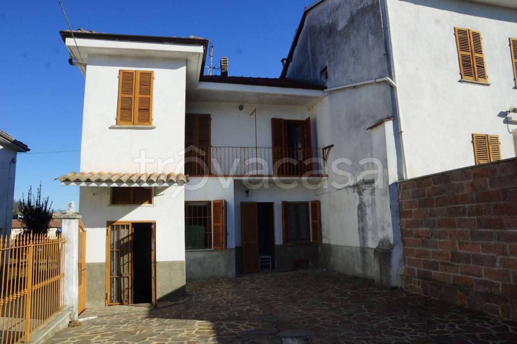 Villa a Schiera in vendita a Montegrosso d'Asti via del Giardino