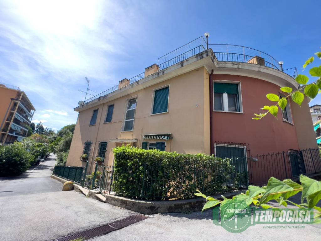 Appartamento in vendita a Rapallo via Maggio Verroggio, 3