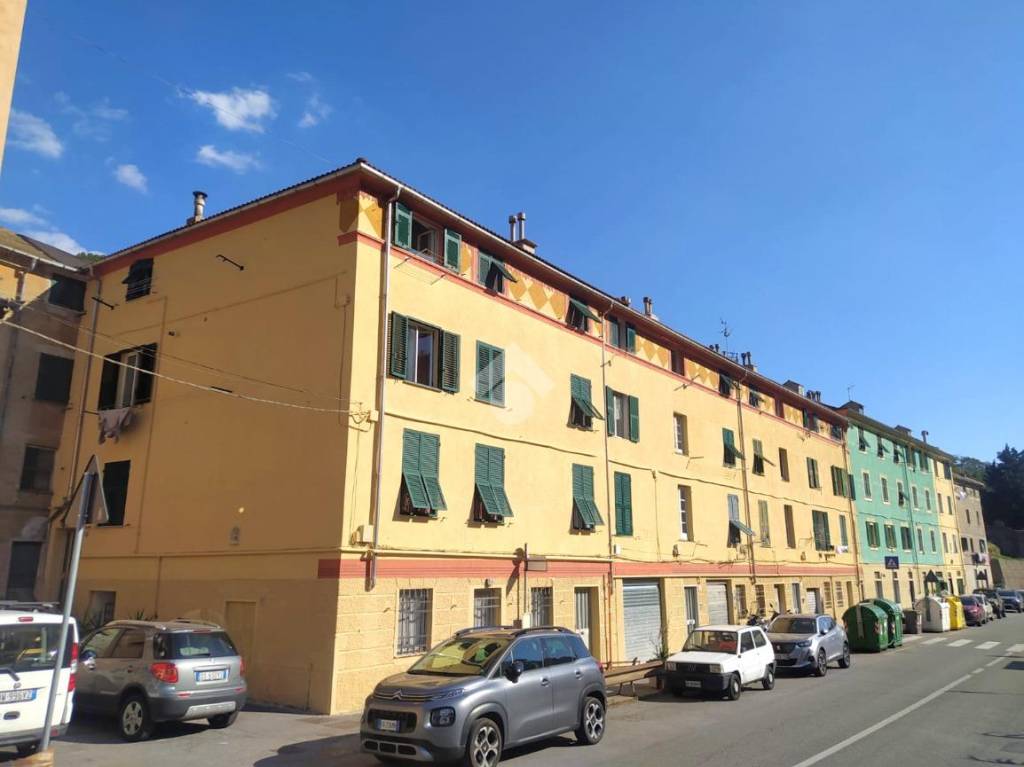 Appartamento in vendita a Genova via ovada, 35