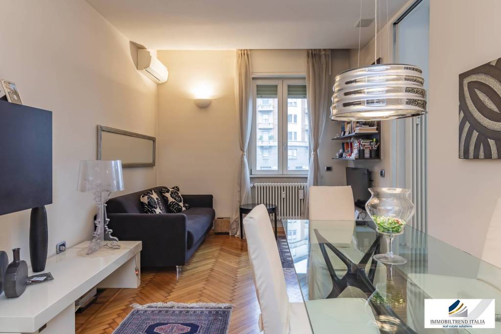 Appartamento in vendita a Milano largo Gianni Rodari, 2