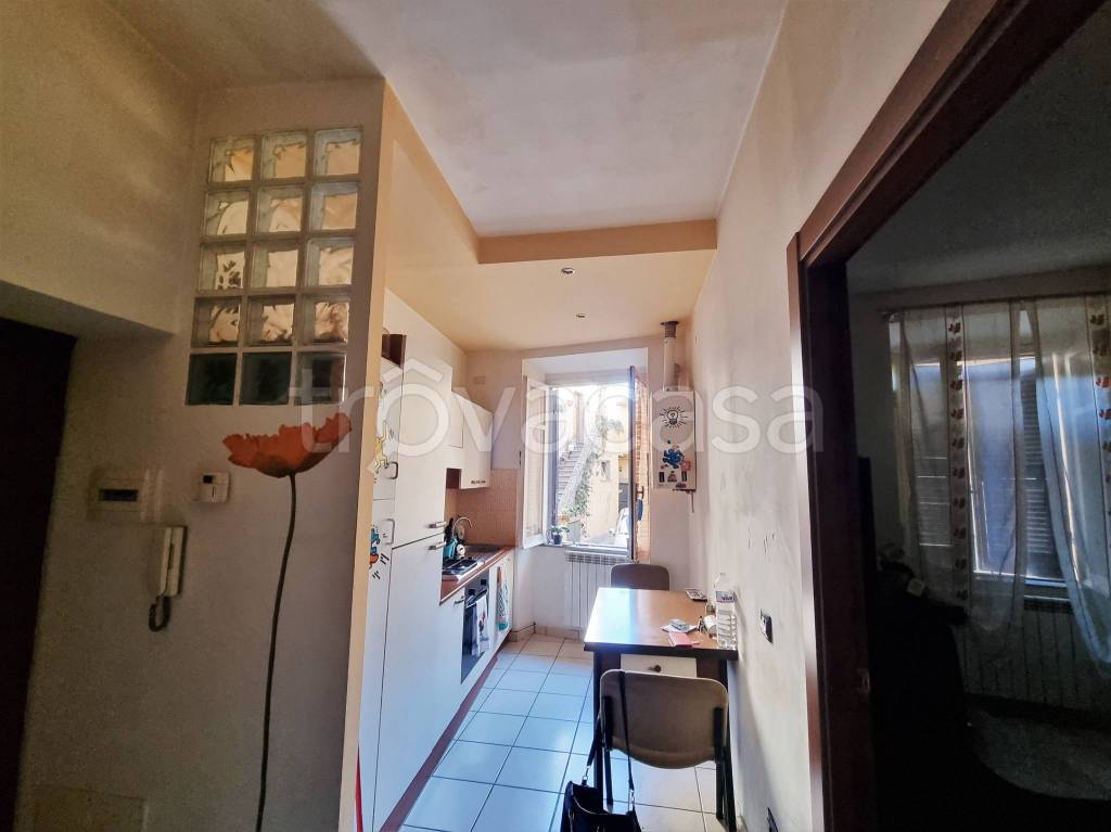 Appartamento in vendita a Viterbo via San Rocco