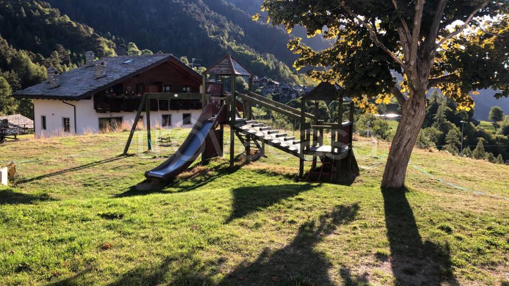 Terreno Residenziale in vendita a Champorcher frazione Piccolo Rosier, 98
