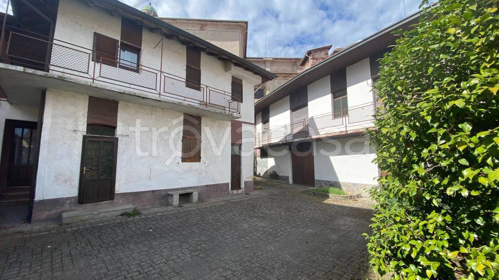Villa in vendita a Castelletto sopra Ticino vicolo cantone