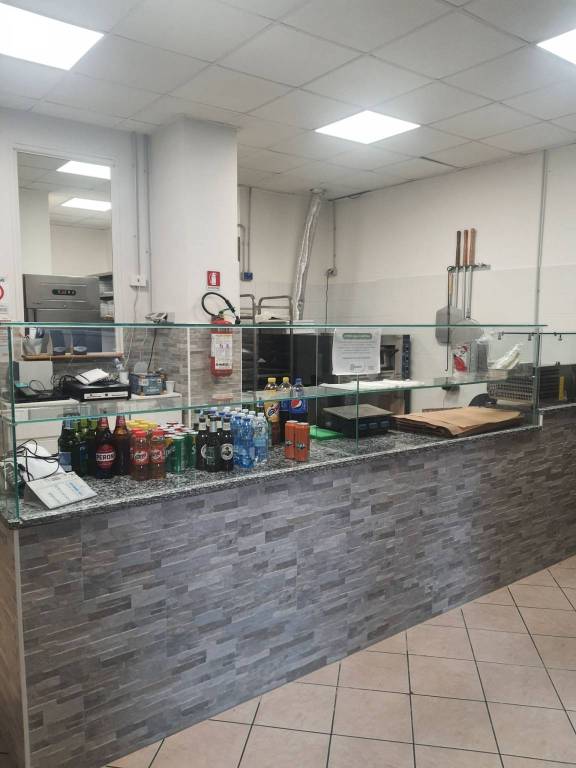 Pizza al taglio/Fast Food/Kebab in in vendita da privato a Sanremo via Martiri della Libertà, 254