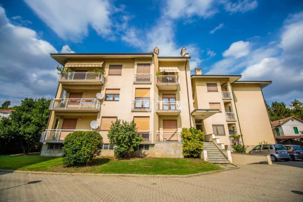 Appartamento in vendita ad Albiano d'Ivrea via Azeglio, 7