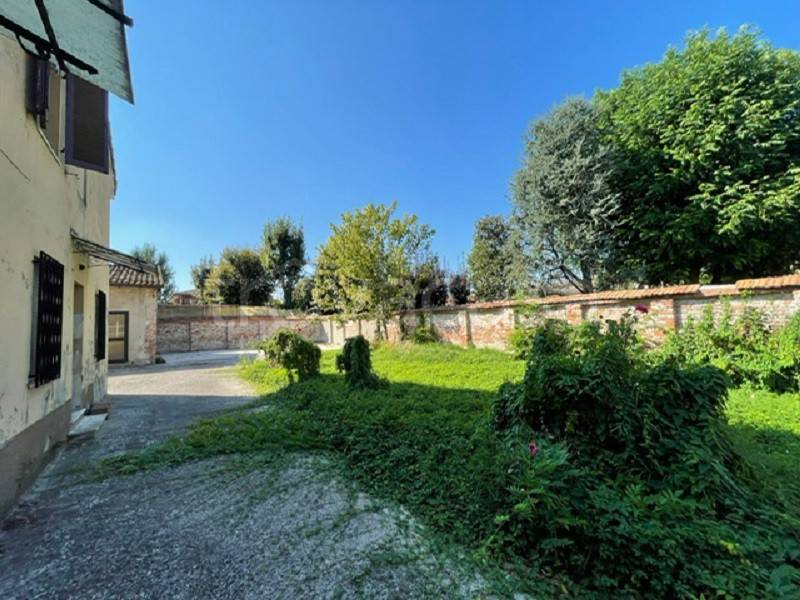 Villa in vendita a Gadesco-Pieve Delmona via Giovanni Lonati