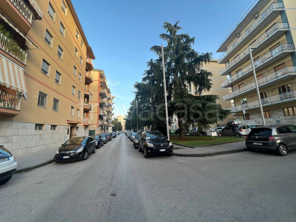Appartamento in vendita a Benevento via Francesco Flora