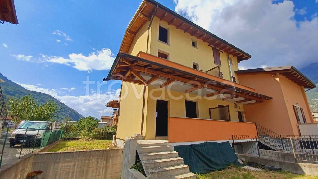 Villa Bifamiliare in vendita a Cosio Valtellino via marscia-cosio