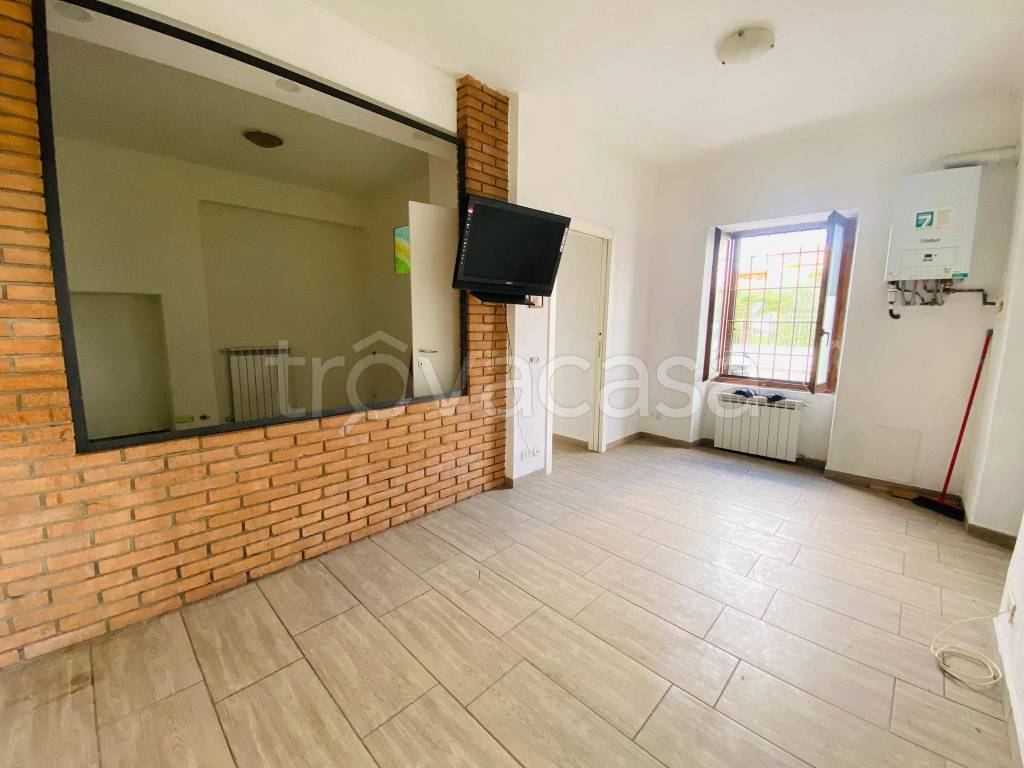 Appartamento in vendita a Verano Brianza via Giuseppe Parini, 2