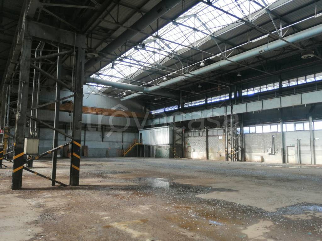 Capannone Industriale in vendita a Terni strada di Maratta Bassa