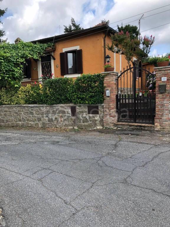Villa in in vendita da privato a Manziana via Trevignano, 29