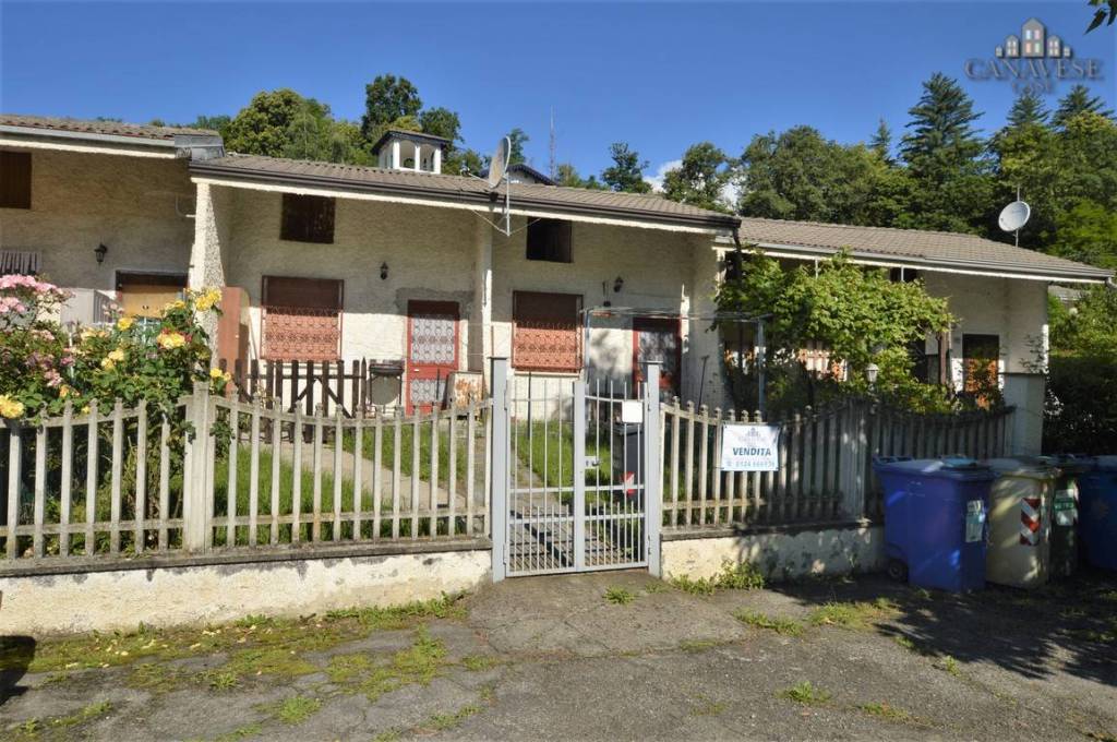 Villa a Schiera in vendita a Val di Chy regione torbiera, 28