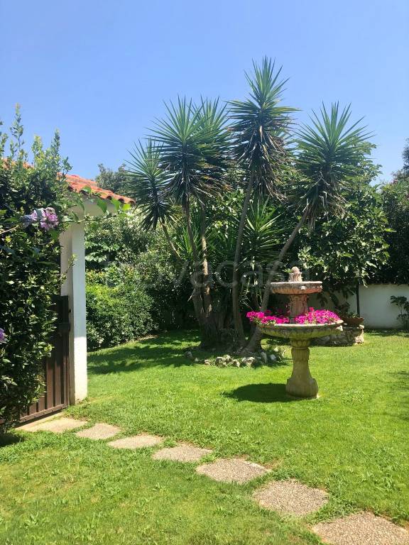 Villa Bifamiliare in in vendita da privato a Sabaudia via Tramontana, 7
