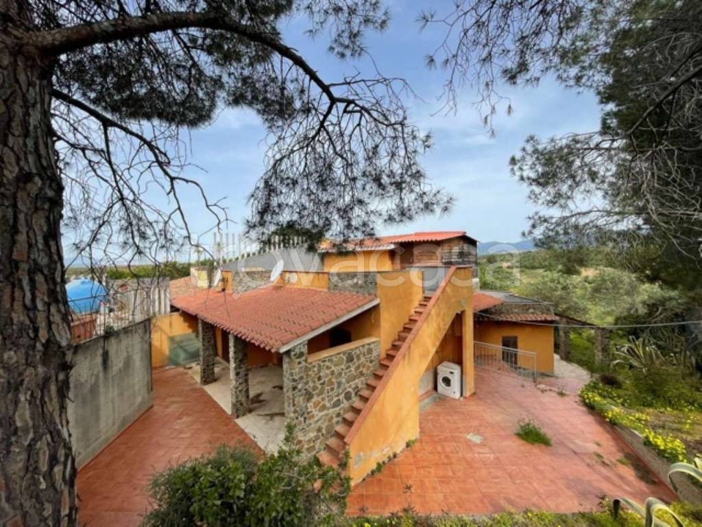 Villa Bifamiliare in vendita a Quartu Sant'Elena via via delle Orchidee 109
