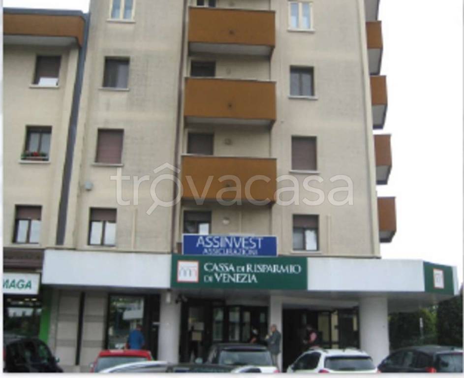 Filiale Bancaria in vendita a Portogruaro via Trieste 42/a